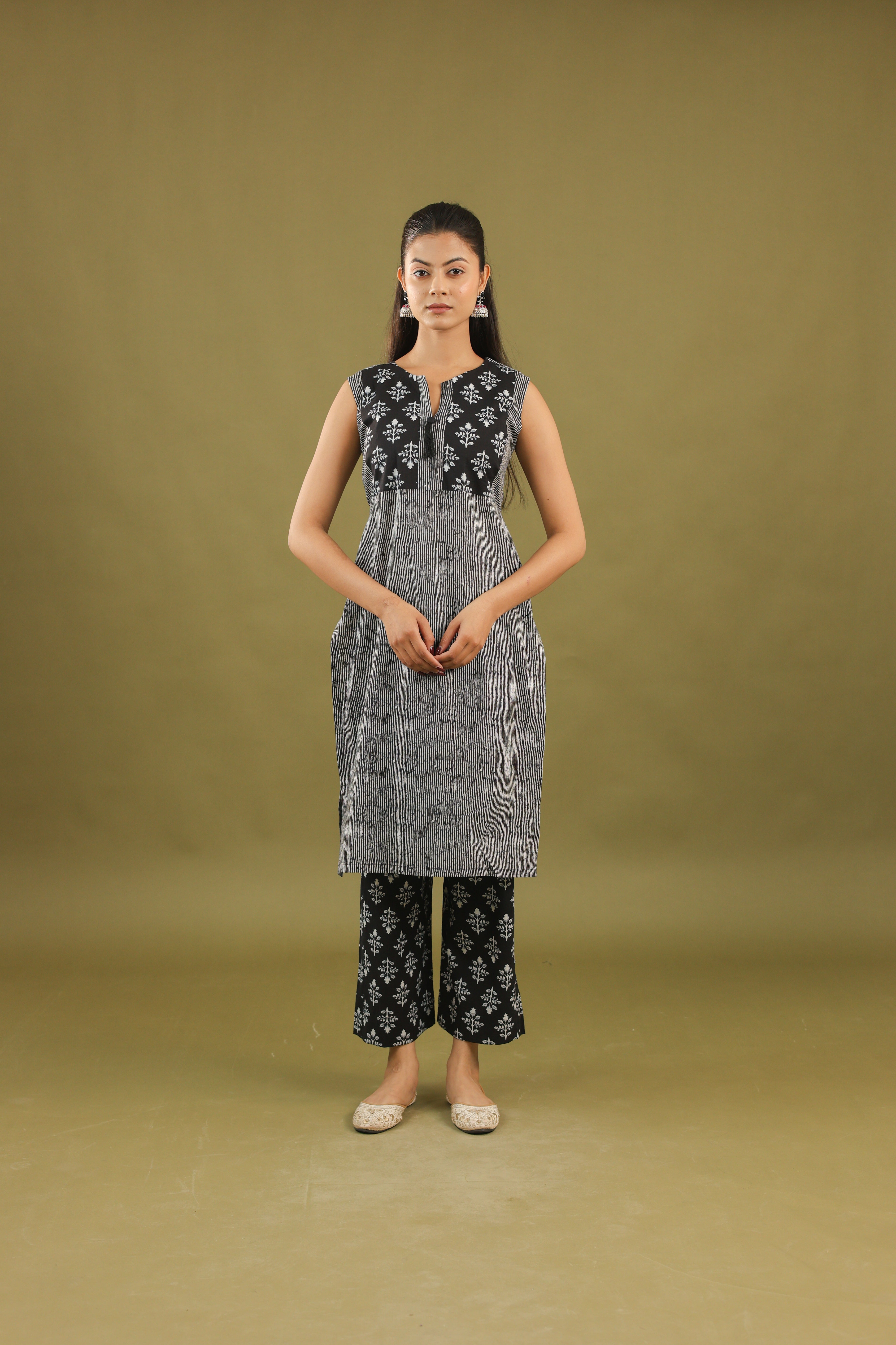 Black & White Block Print Kurta Set With Striped Dupatta