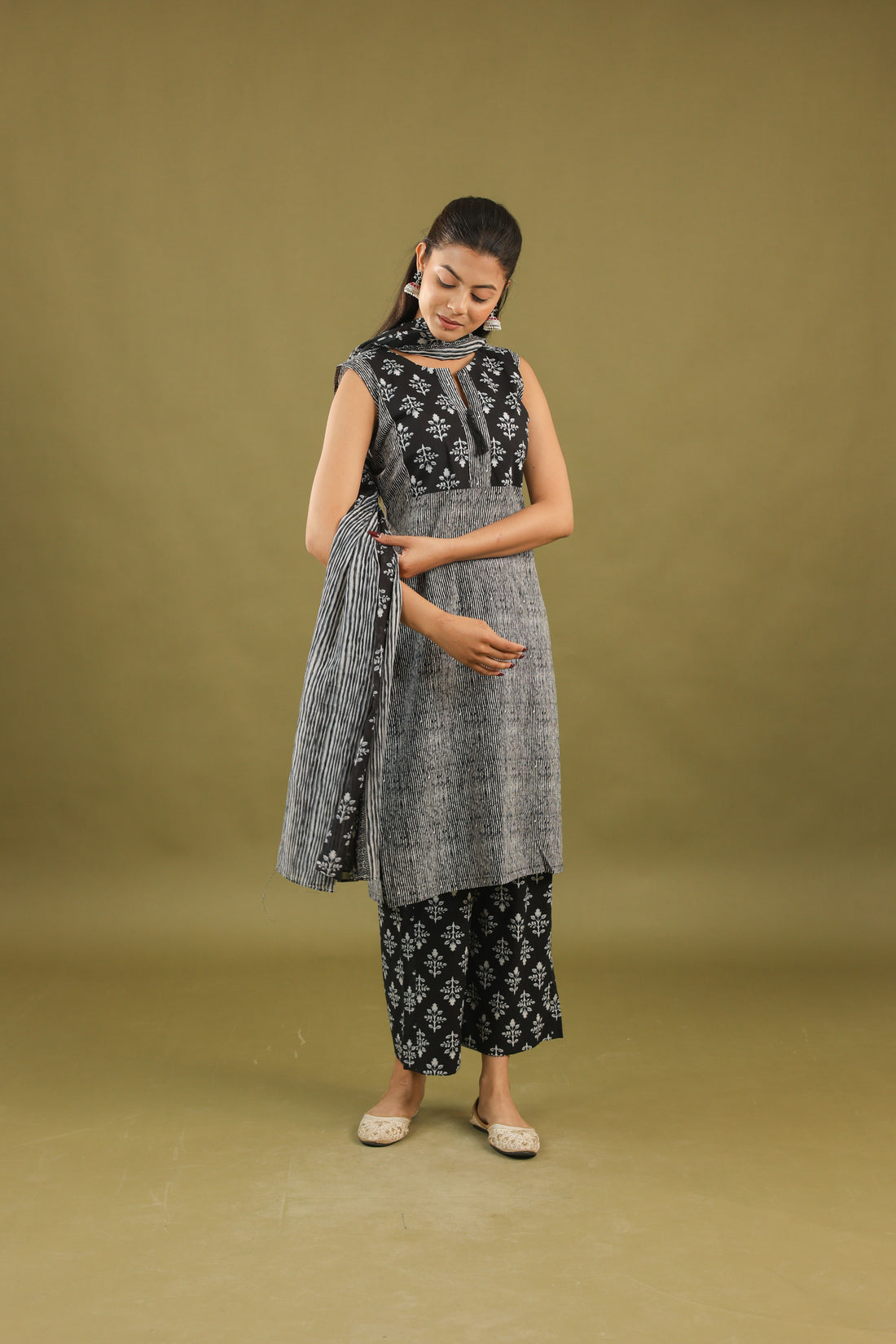 Black &amp; White Block Print Kurta Set With Striped Dupatta